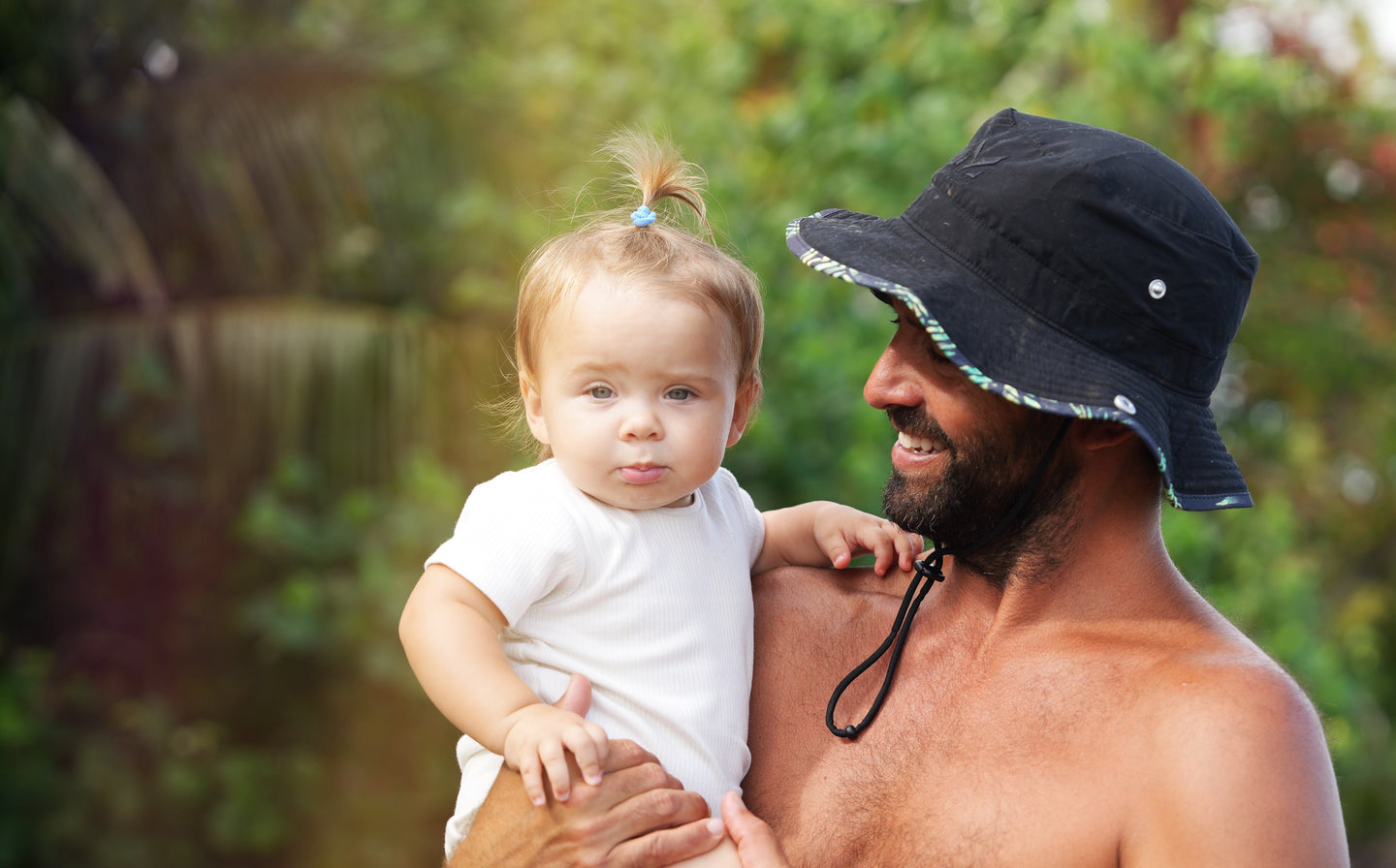 Travel Tips: Hot Weather Clothing to Keep Cool in Humid Climates